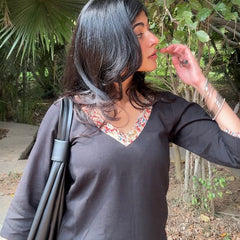 Aayat Black & Red Kalamkari Short Kurti