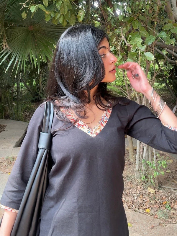 Aayat Black & Red Kalamkari Short Kurti