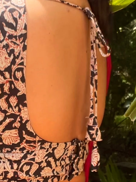 Raat ki Rani Leaf Neck Blouse With Elbow Length Sleeves