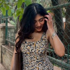 Reha Kalamkari Closed Back Tie- Top