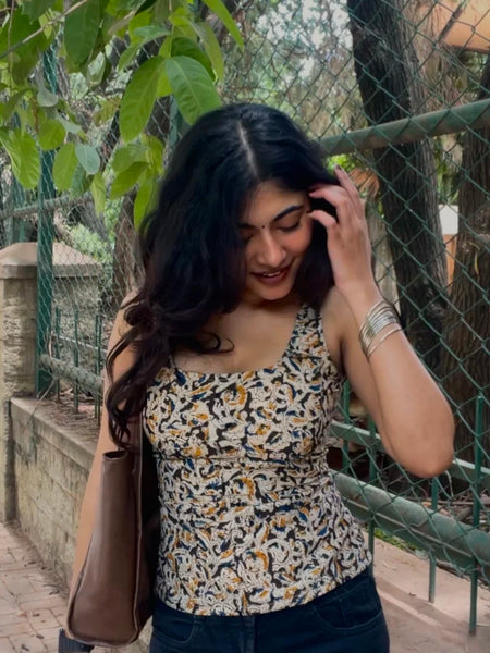 Reha Kalamkari Closed Back Tie- Top